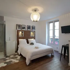 https://studio-de-charme-proche-tour-eiffel-et-rue-cler-apartment.fr-paris.fr